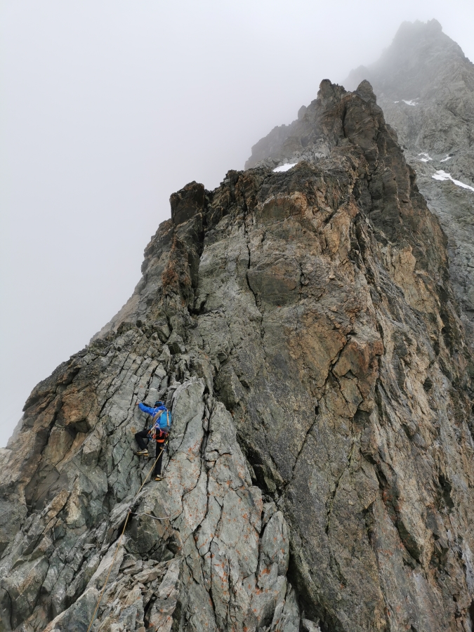 Ailefroide centrale, arête de Coste rouge